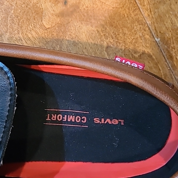 Levi Shoes - Picture 3 of 4